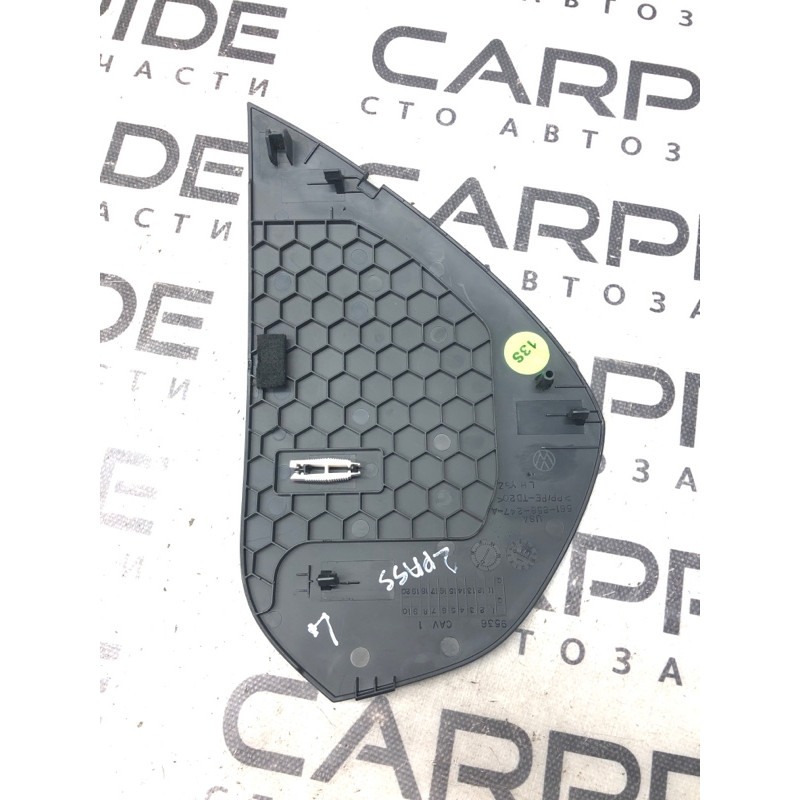 Бокова накладка торпеди (салон) Volkswagen Passat B7 2014 1.8 561858247a