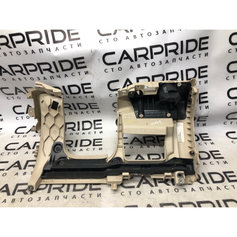Пластик под рулевой (салон) Volkswagen Passat B7 2014 1.8 561858365g
