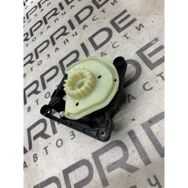 Привод заслонки отопителя (отопление и кондиционирование) Jeep Renegade BU 2020 2.4 68266033AA