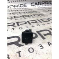 Кнопка открывания крышки багажника