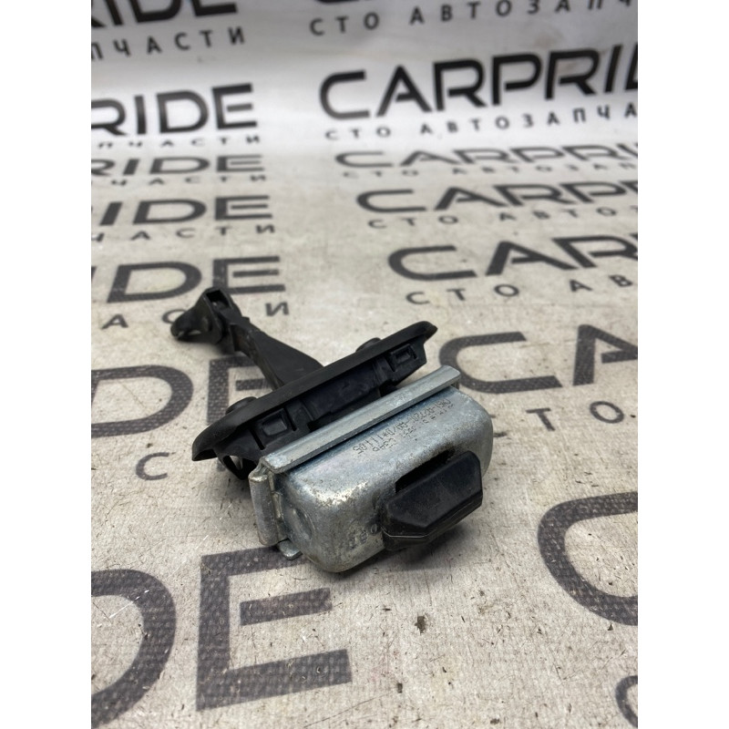 Ограничитель двери (кузов и элементы) FORD Focus MK3 2012 2.0 CP9Z5823500A