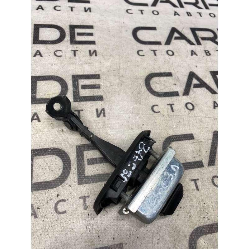 Ограничитель двери (кузов и элементы) FORD Focus MK3 2012 2.0 CP9Z5823500A