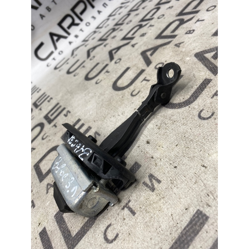 Ограничитель двери (кузов и элементы) FORD Focus MK3 2012 2.0 CP9Z5823500A