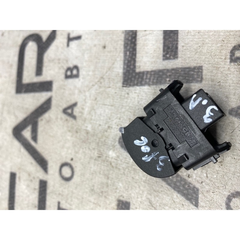 Кнопка стеклоподъемника (электрика / кнопки) FORD Focus MK3 2012 2.0 BM5Z14529A