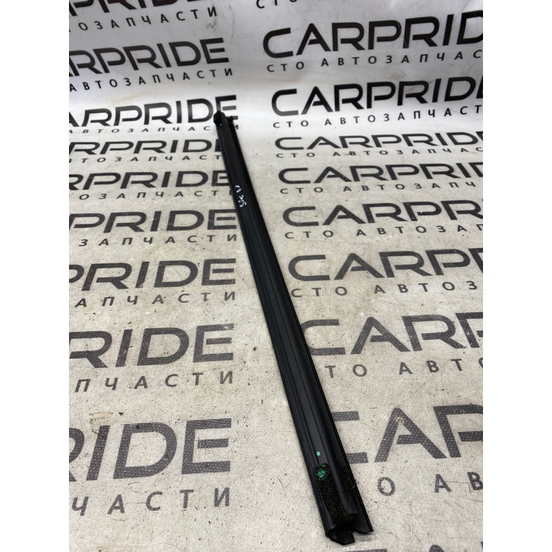 Молдинг стекла внутренний (наружные элементы кузова) FORD Focus MK3 2012 2.0 DM5Z-5821457-A