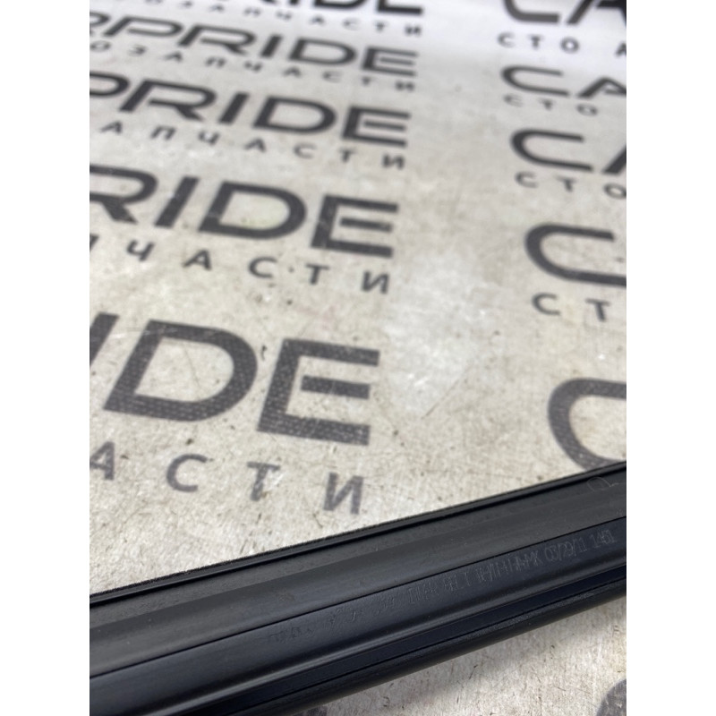 Молдинг стекла внутренний (наружные элементы кузова) FORD Focus MK3 2012 2.0 DM5Z-5821457-A