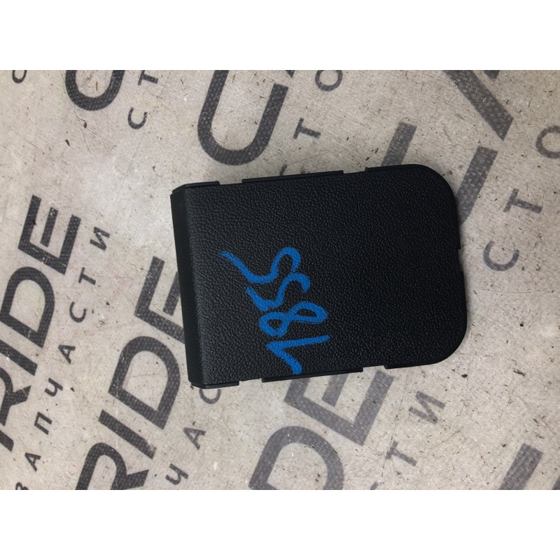 Заглушка (салон) Dodge Journey SXT 2013 3.6 1cz18trmaa