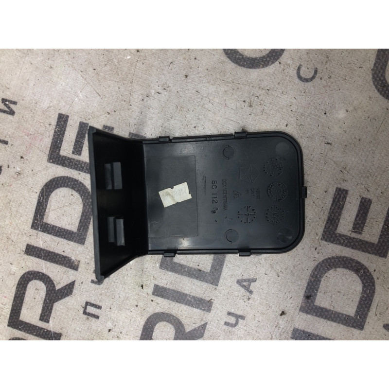 Заглушка (салон) Dodge Journey SXT 2013 3.6 1cz18trmaa