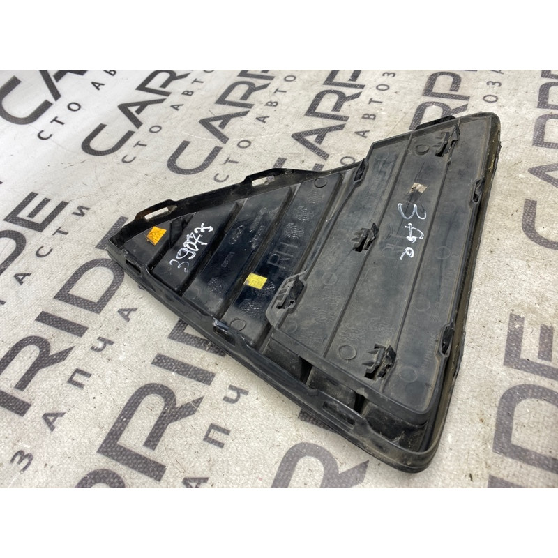 Решітка бампера (кузов і елементи) FORD Focus MK3 2012 2.0 bm5117k946edw