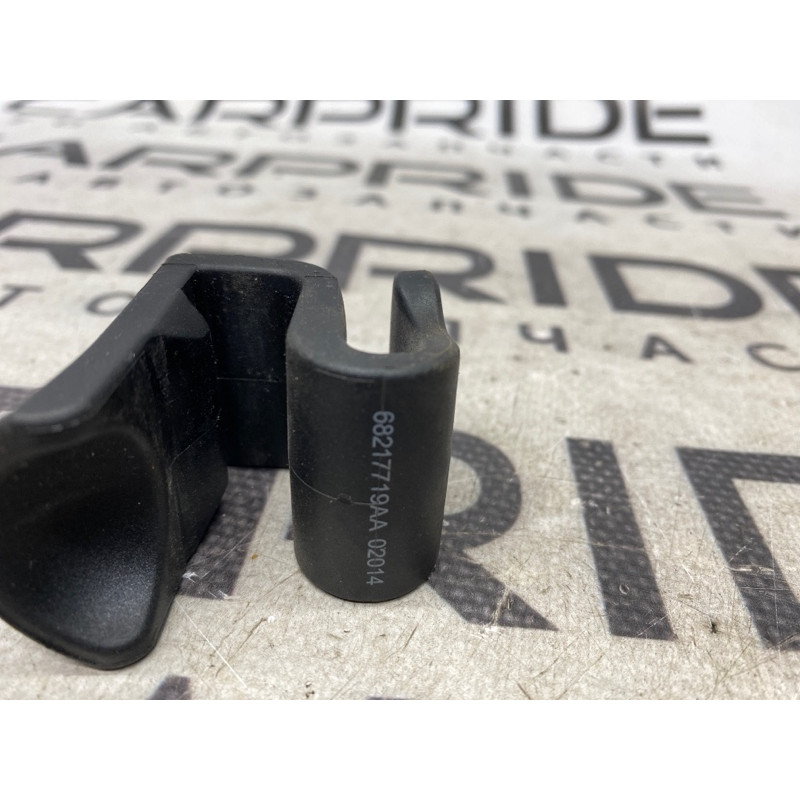 Пластик салона (салон) Jeep Cherokee KL 2014 3.2 68217719aa