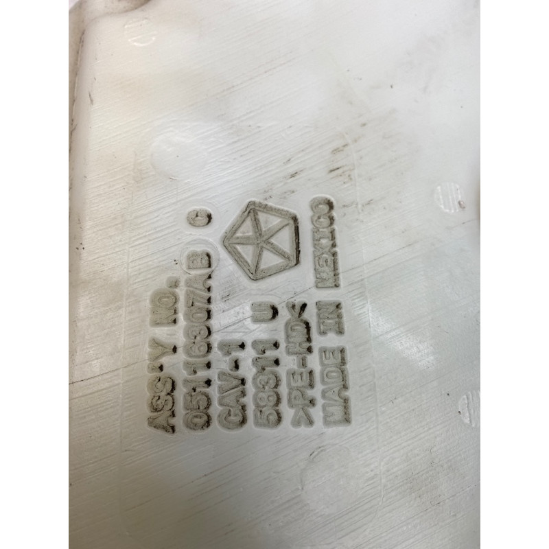 Бачок омывателя (кузов и элементы) Dodge Journey SXT 2013 3.6 05116307ab