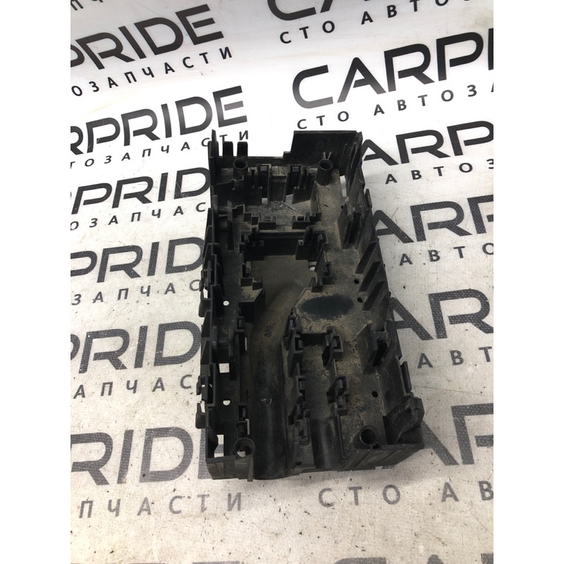 Кронштейн блока предохранителей (кузов и элементы) Dodge Journey SXT 2013 3.6 68079356ab