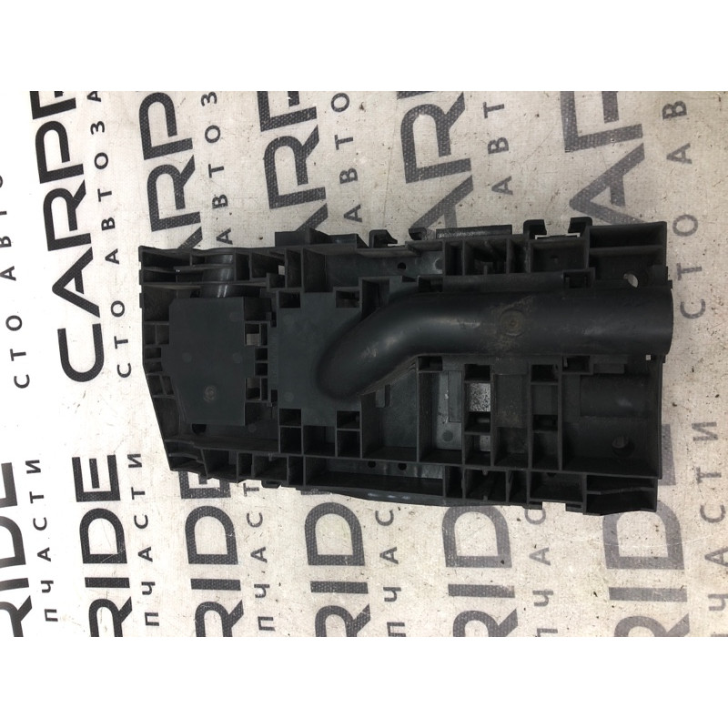 Кронштейн блока предохранителей (кузов и элементы) Dodge Journey SXT 2013 3.6 68079356ab