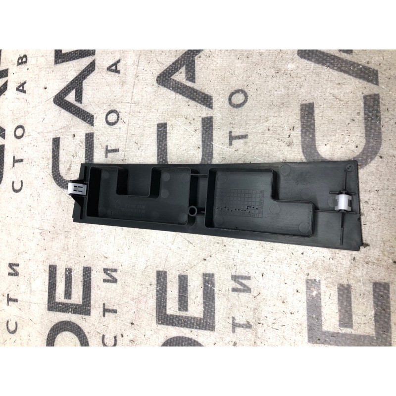 Накладка центральной консоли (салон) Jeep Cherokee KL 2014 3.2 5la19trmaa