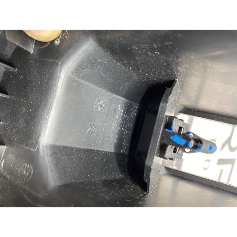 Заглушка сидения (салон) Dodge Journey SXT 2013 3.6 1cz15trmaa