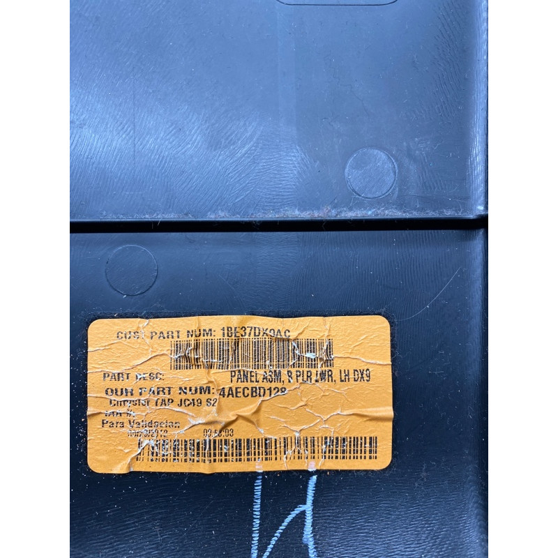 Обшивка стойки центральная (салон) Dodge Journey SXT 2013 3.6 1be37dx9ac