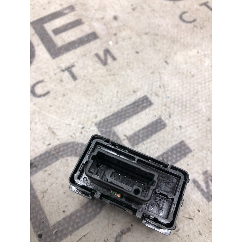 Кнопка подогрева сиденья (электрика / кнопки) Subaru Outback BS 2016 2.5 75e961