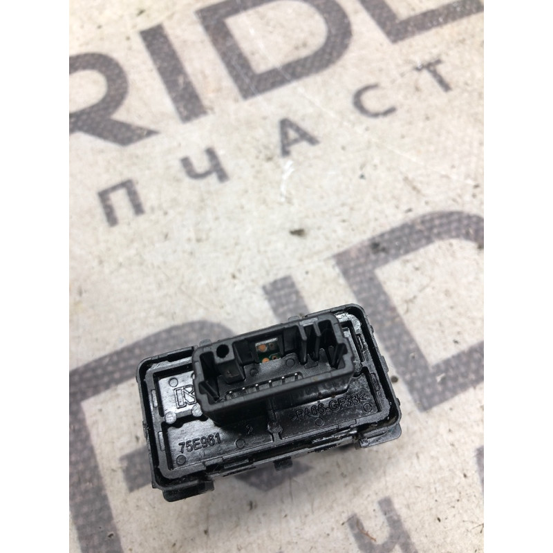 Кнопка подогрева сиденья (электрика / кнопки) Subaru Outback BS 2016 2.5 75e961