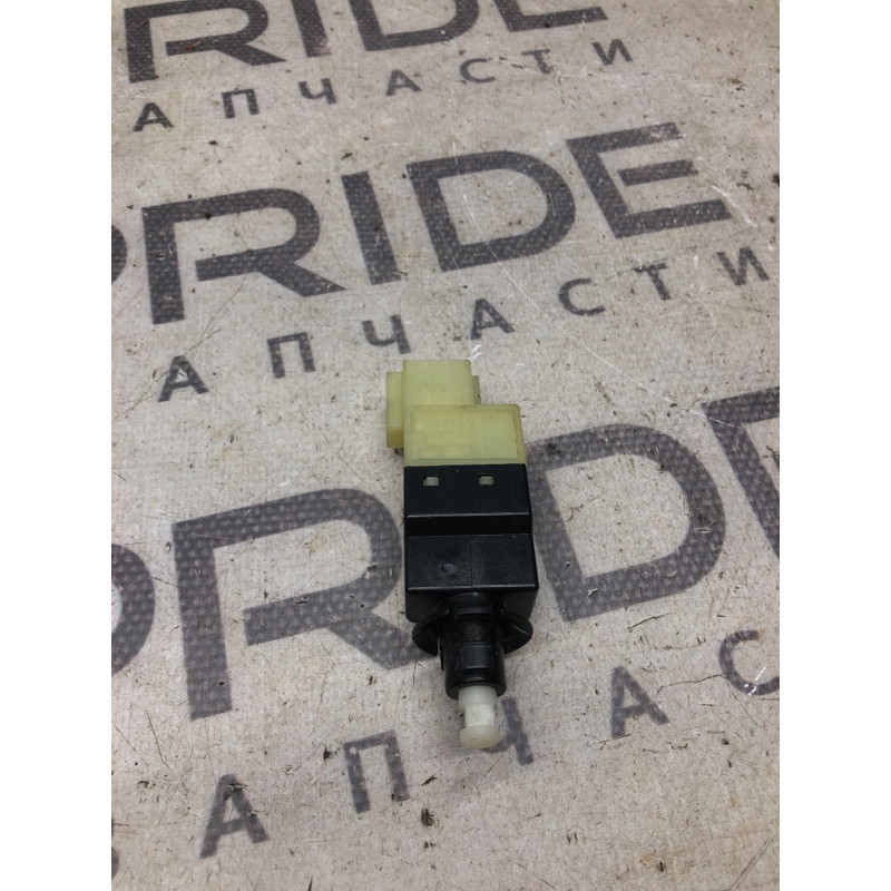 Концевик педали тормоза (электрика / датчики) Mercedes-Benz E-class W211 2008 3.5 a0015456709