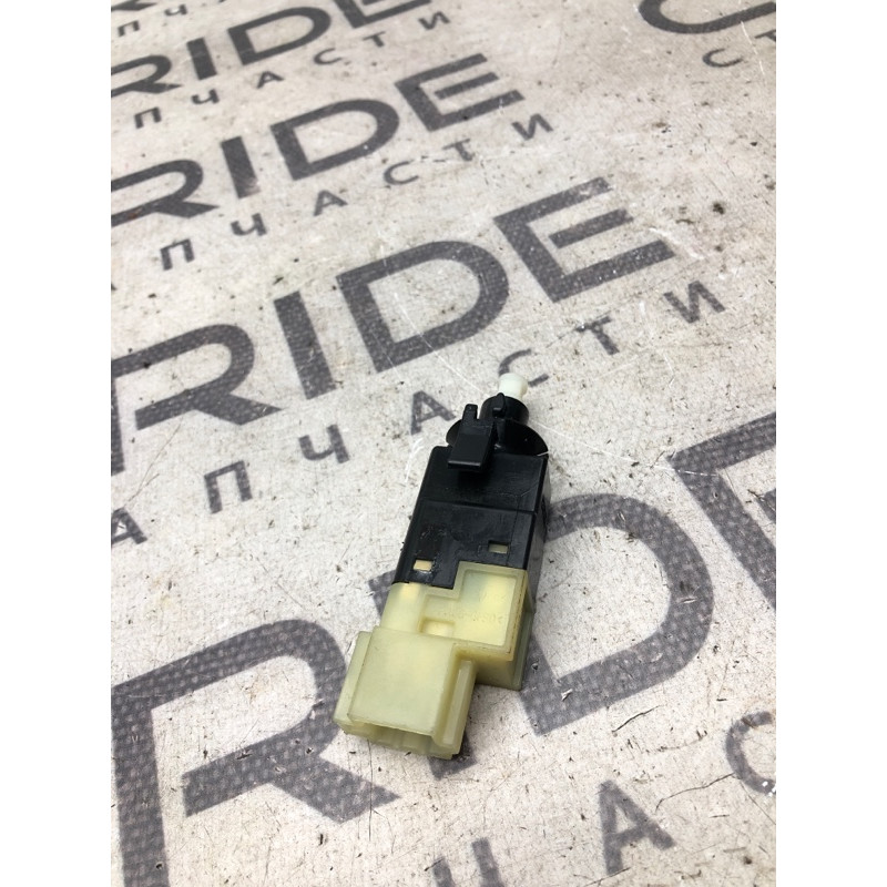 Концевик педали тормоза (электрика / датчики) Mercedes-Benz E-class W211 2008 3.5 a0015456709