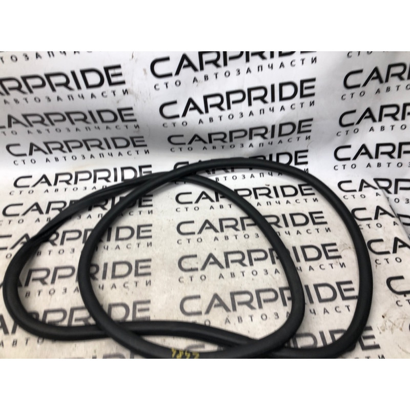 Уплотнитель проема двери (кузов и элементы) Jeep Cherokee KL 2014 3.2 6810381aa