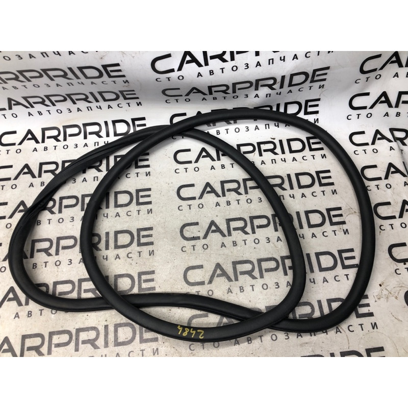 Уплотнитель проема двери (кузов и элементы) Jeep Cherokee KL 2014 3.2 6810381aa