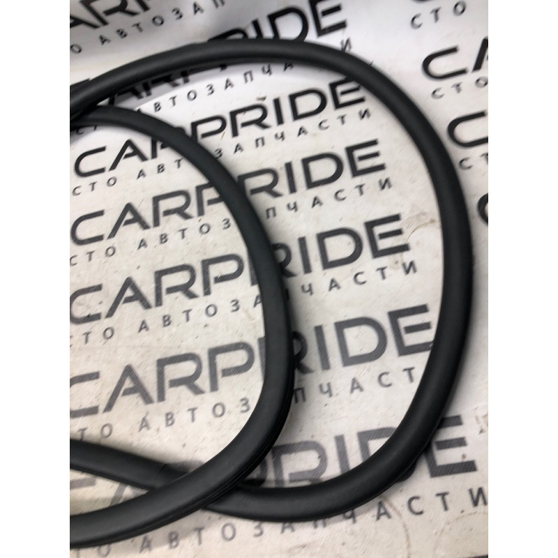 Уплотнитель проема двери (кузов и элементы) Jeep Cherokee KL 2014 3.2 6810381aa