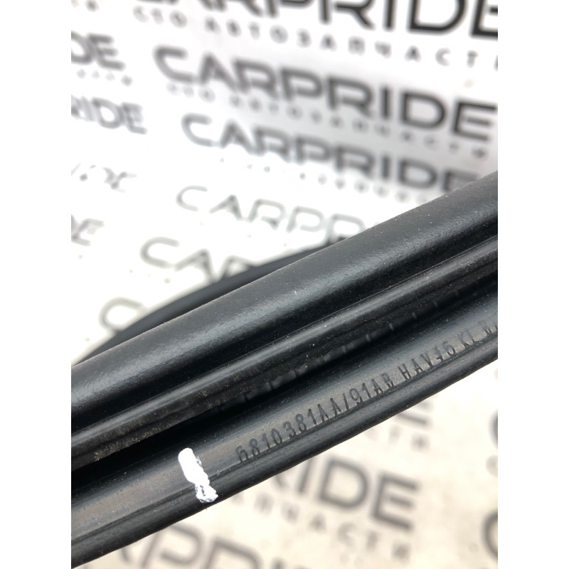 Уплотнитель проема двери (кузов и элементы) Jeep Cherokee KL 2014 3.2 6810381aa