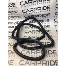 Уплотнитель проема двери