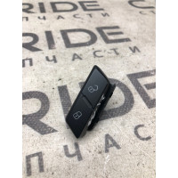 Кнопка блокування центрального замка