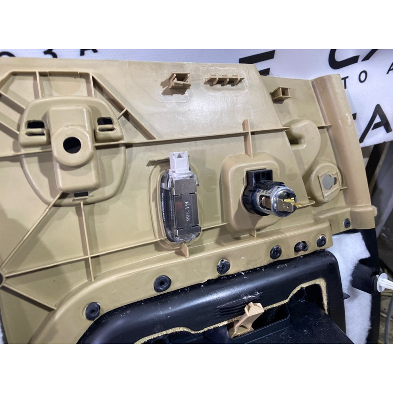 Обшивка багажника (салон) Mercedes-Benz GL X164 2012 4.6 A16469013268M27