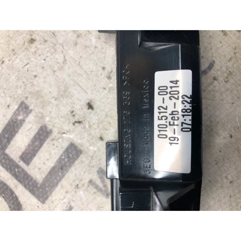 Повторитель стоп сигнала (оптика) Volkswagen Passat B7 2014 1.8 3e0176369