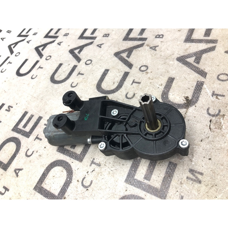 Моторчик регулировки сидения (электрика) Mercedes-Benz C-class W203 2007 3.0 0390203210