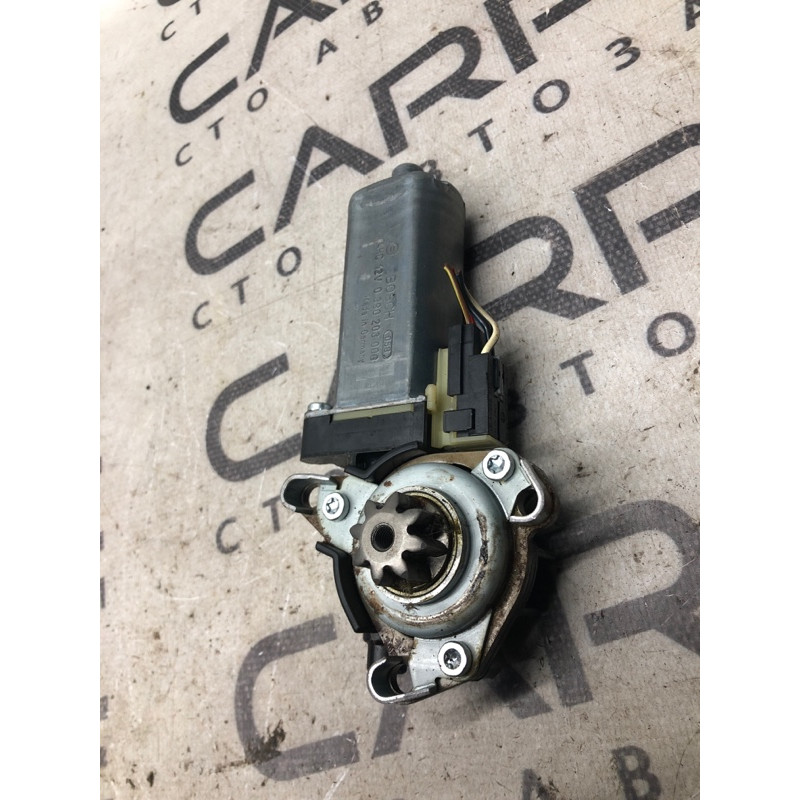 Моторчик регулировки сидения (электрика) Mercedes-Benz C-class W203 2007 3.0 0390203003