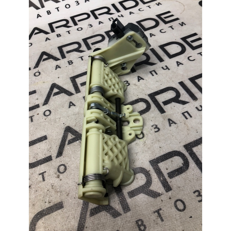 Направляющая подголовника (салон) Mercedes-Benz E-class W211 2008 3.5 2119700125