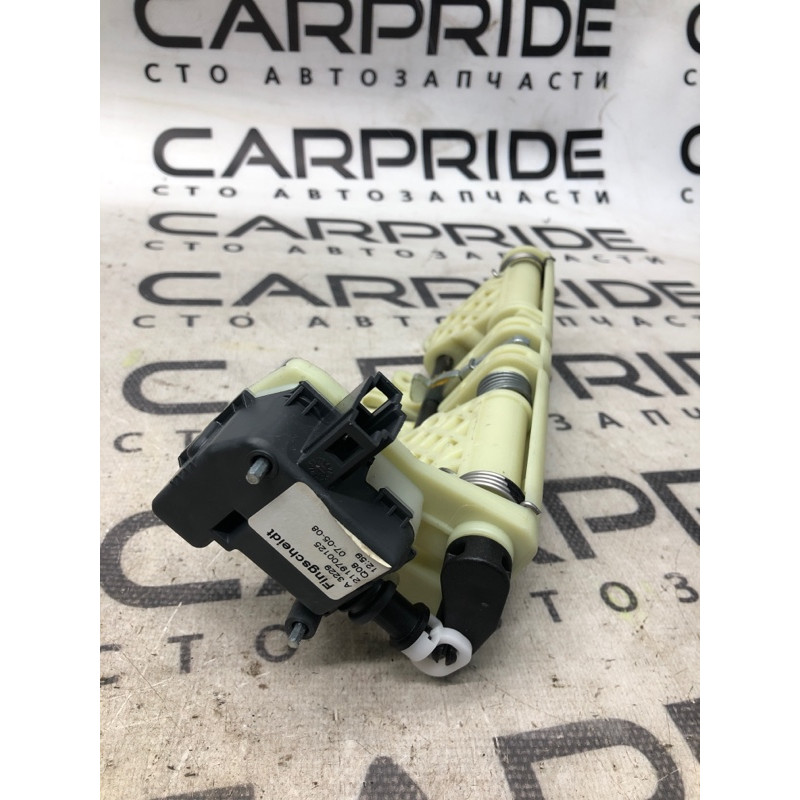 Направляющая подголовника (салон) Mercedes-Benz E-class W211 2008 3.5 2119700125