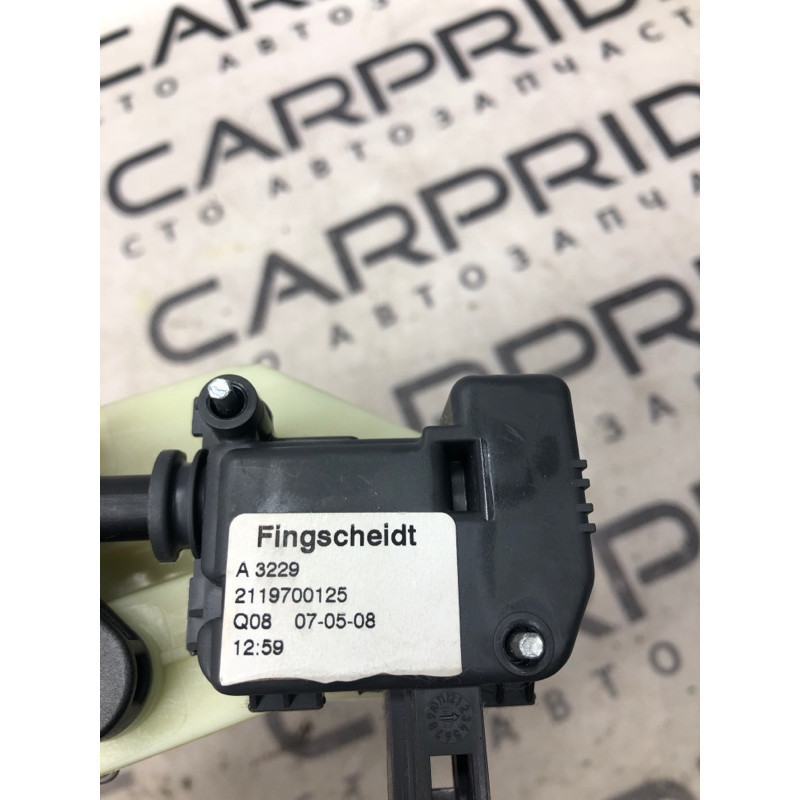 Направляющая подголовника (салон) Mercedes-Benz E-class W211 2008 3.5 2119700125