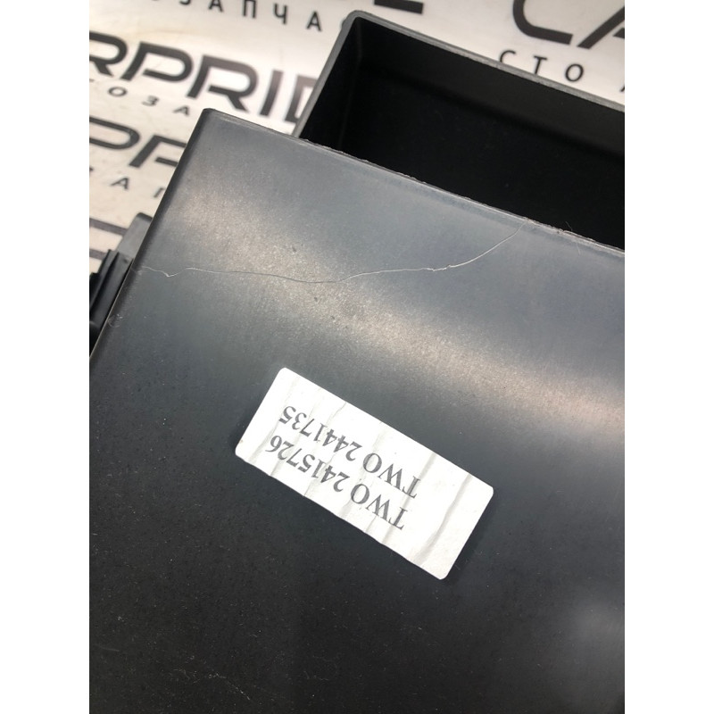 Бардачок (салон) Cadillac Xt5 1 2016 3.6