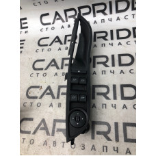 Блок кнопок стеклоподъемников