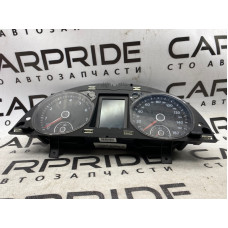 Панель приборов