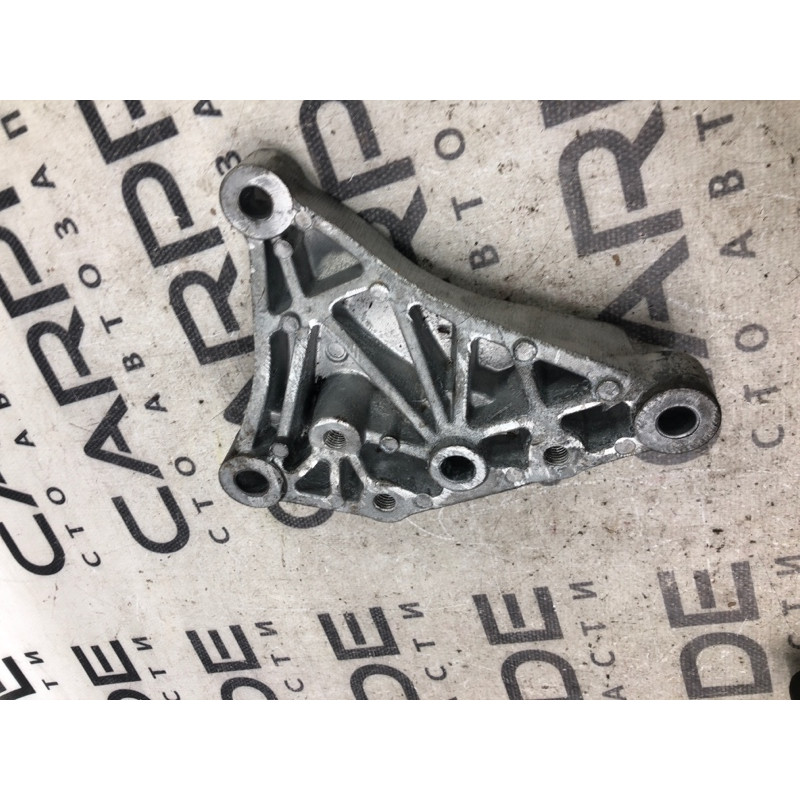 Кронштейн КПП (трансмиссия) Jeep Compass MP 2018 2.4 68253040aa