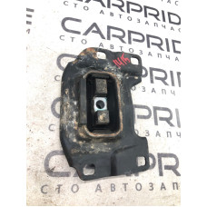 Подушка двигателя