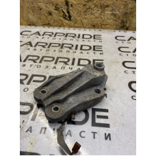 Кронштейн двигателя