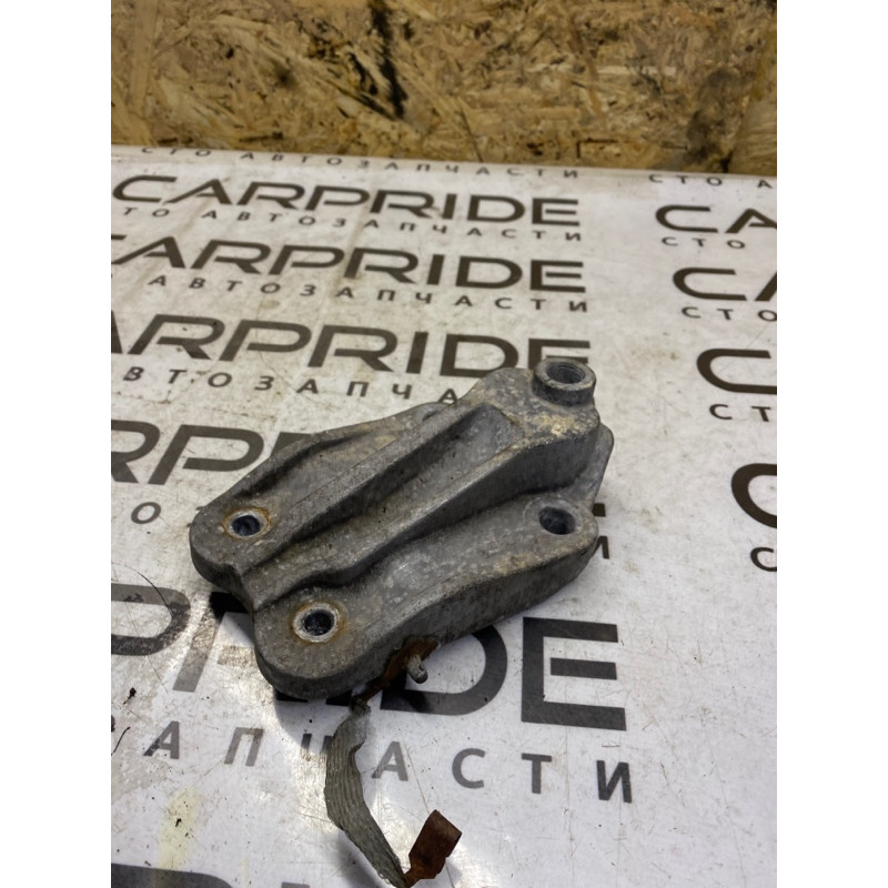 Кронштейн двигателя (кронштейны двигателя) Dodge CARAVAN RT 04721734af