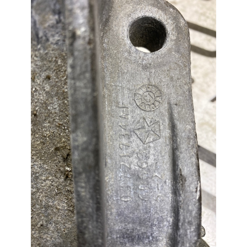 Кронштейн двигателя (кронштейны двигателя) Dodge CARAVAN RT 04721734af
