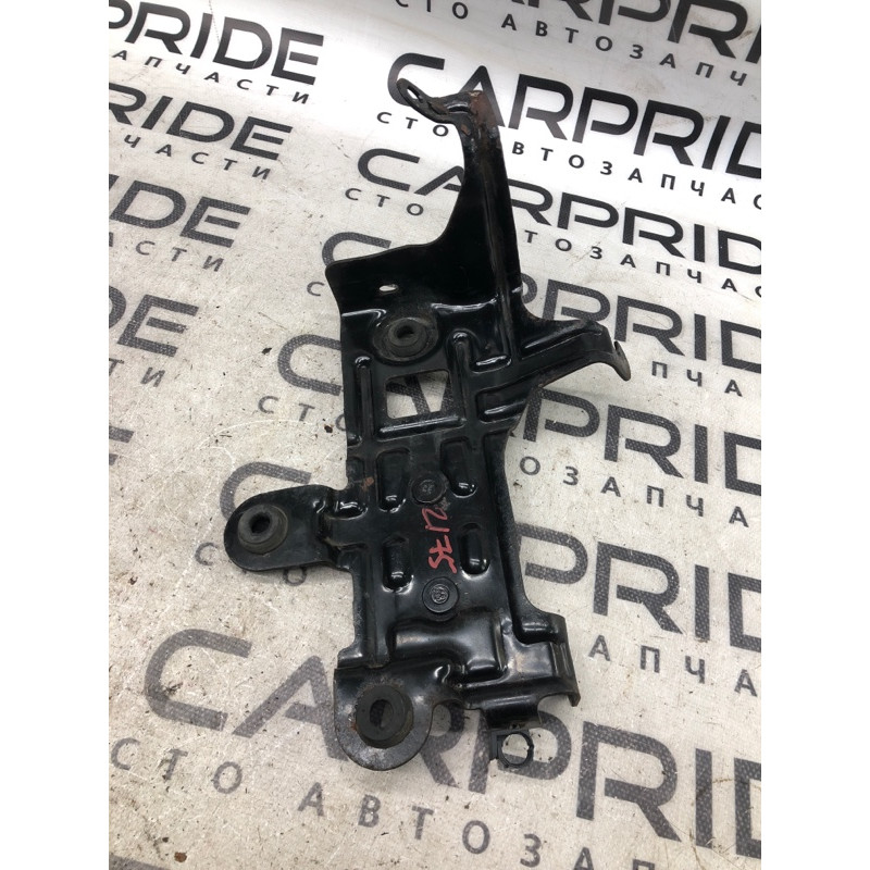 Кронштейн корпуса воздушного фильтра (кронштейны двигателя) Jeep Compass MK49 2011 2.4 4891638AB