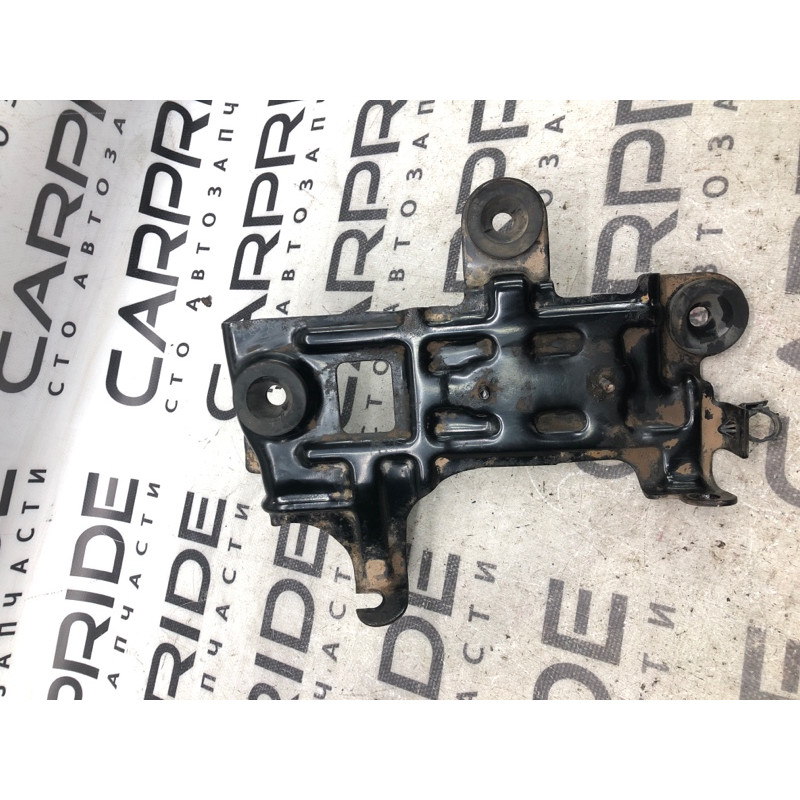 Кронштейн корпуса воздушного фильтра (кронштейны двигателя) Jeep Compass MK49 2011 2.4 4891638AB