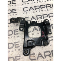 Крепление аккумулятора