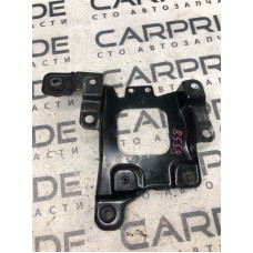 Крепление аккумулятора