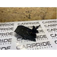 Крепление запасного колеса